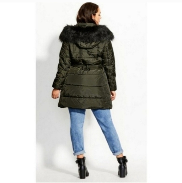 🍁🍂City chic Longline Puffer Jacket green(looks black) size 20 - Picture 2 of 5